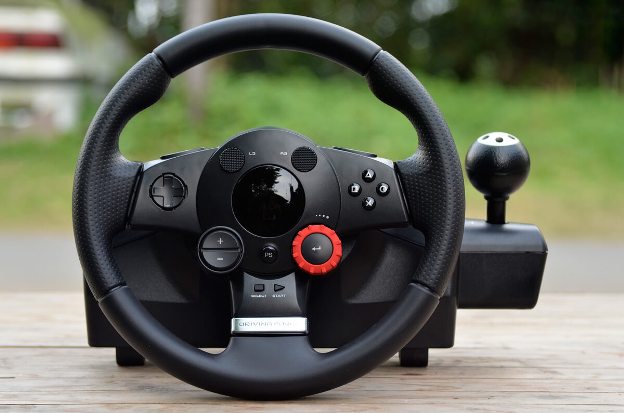 Revolutionize Your Racing Experience with the SpeedRacer Pro Racing Wheel and Pedal Unit!